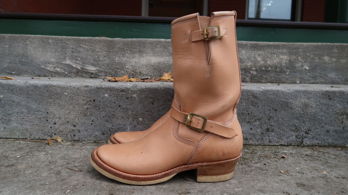 Photo by LarryStyles on November 2, 2022 of the Unsung U 22-2 Engineer Boot in Unlisted Leather.
