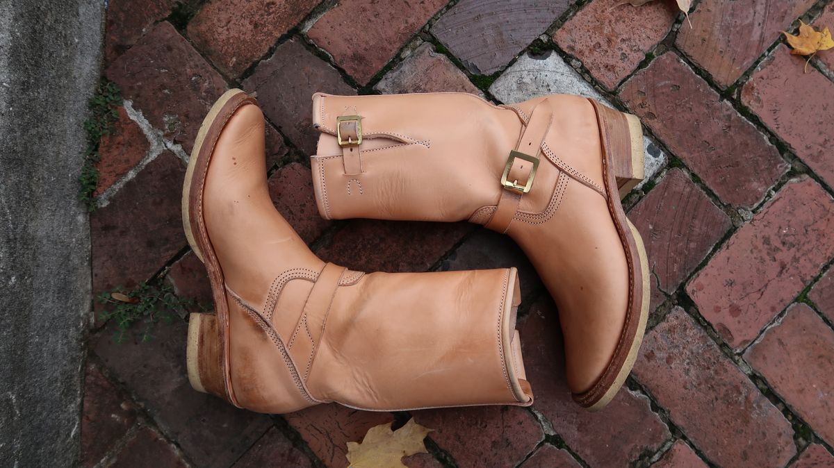 Photo by LarryStyles on November 2, 2022 of the Unsung U 22-2 Engineer Boot in Unlisted Leather.