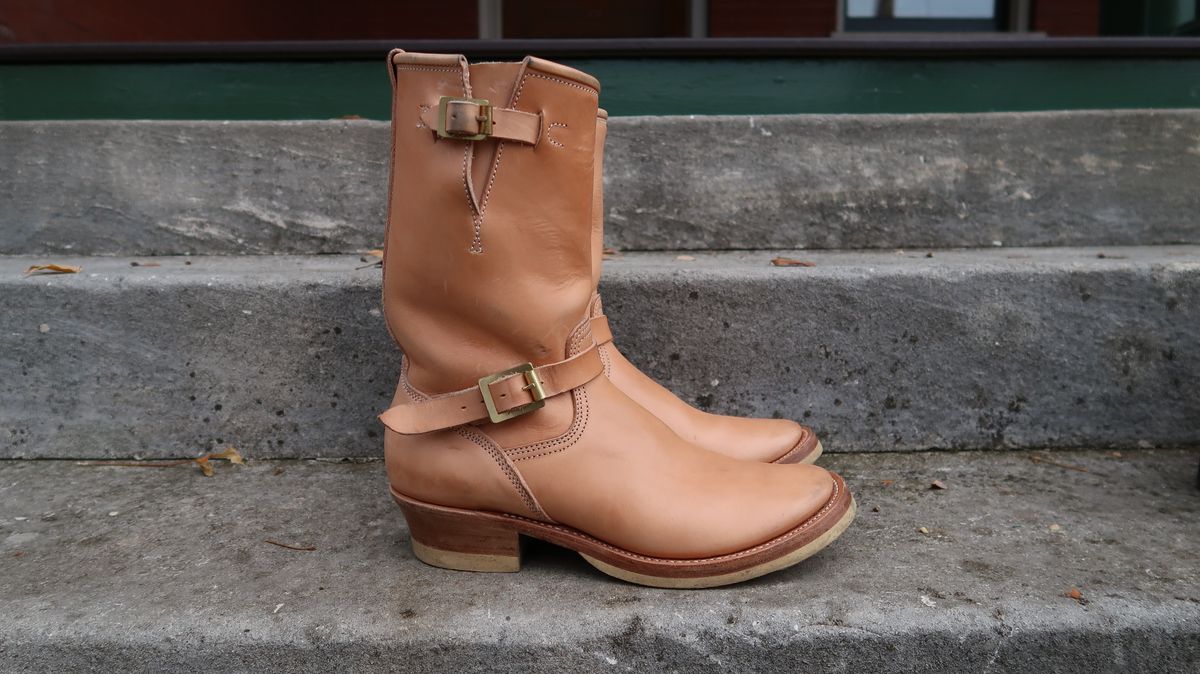 Photo by LarryStyles on November 2, 2022 of the Unsung U 22-2 Engineer Boot in Unlisted Leather.