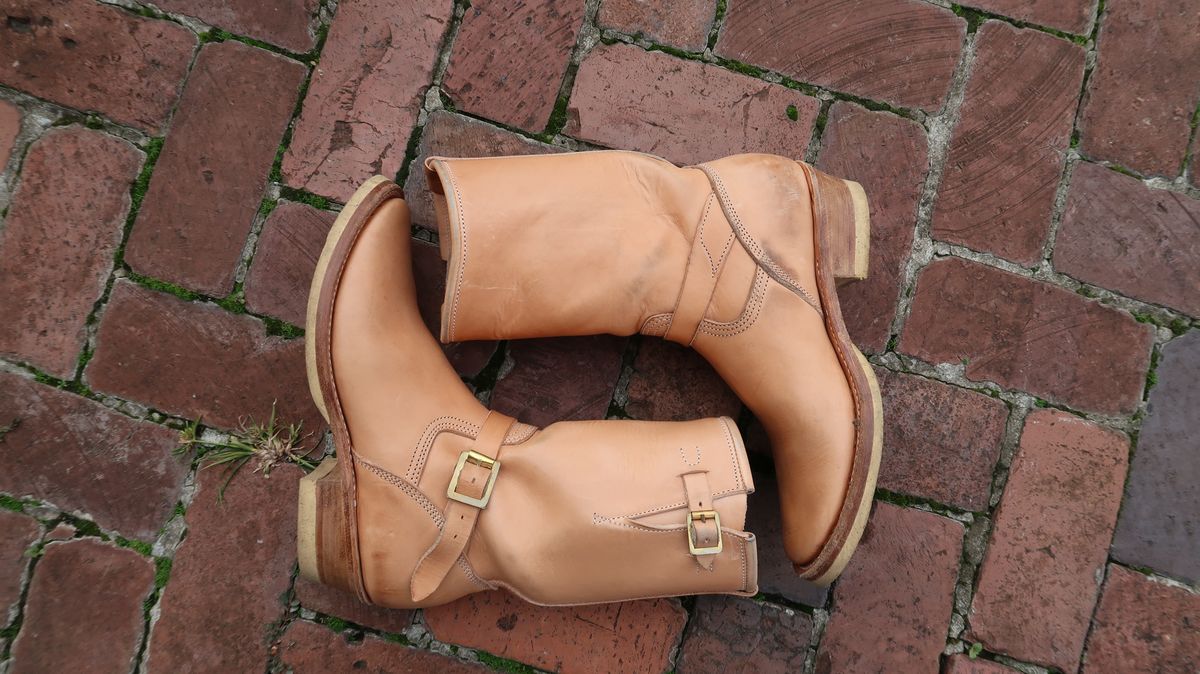 Photo by LarryStyles on December 2, 2022 of the Unsung U 22-2 Engineer Boot in Unlisted Leather.