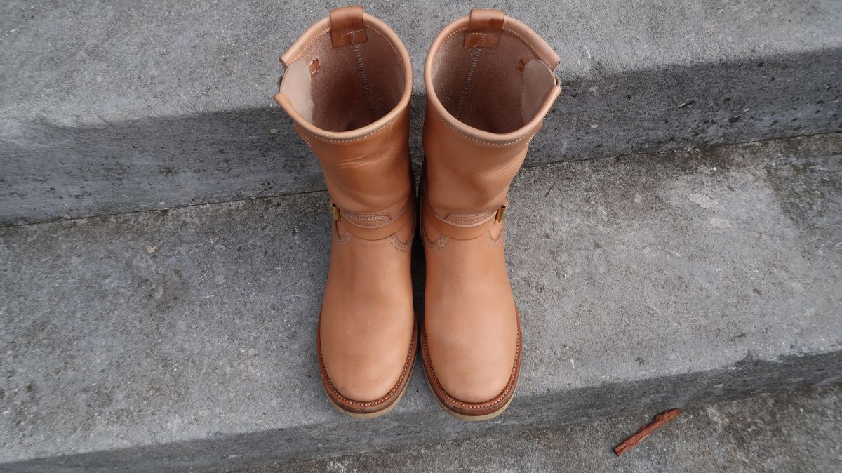 Photo by LarryStyles on December 2, 2022 of the Unsung U 22-2 Engineer Boot in Unlisted Leather.
