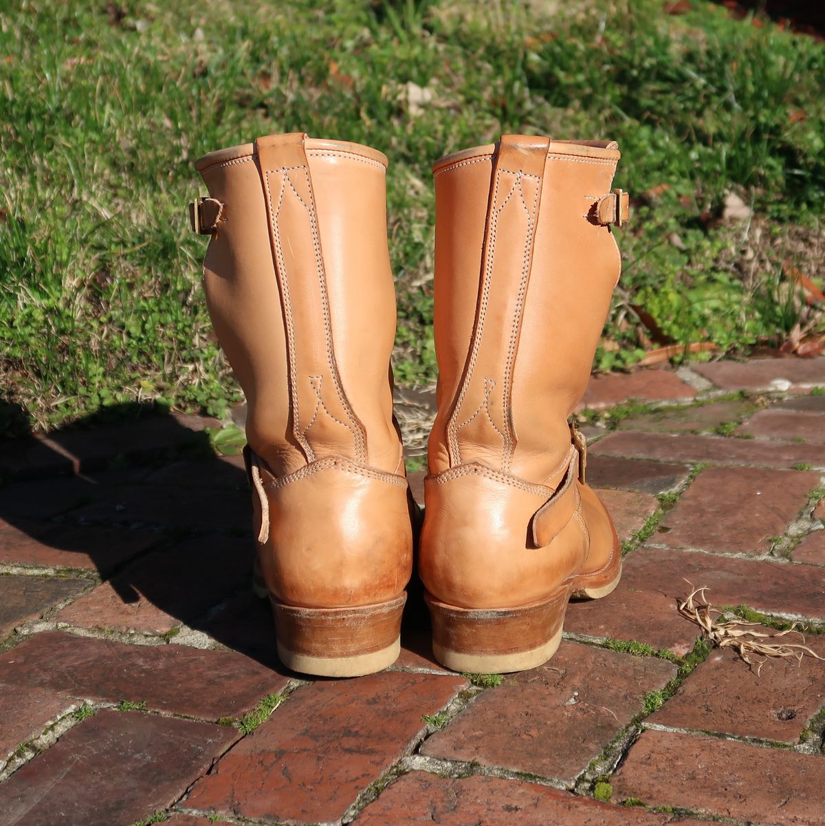 Photo by LarryStyles on February 3, 2023 of the Unsung U 22-2 Engineer Boot in Unlisted Leather.