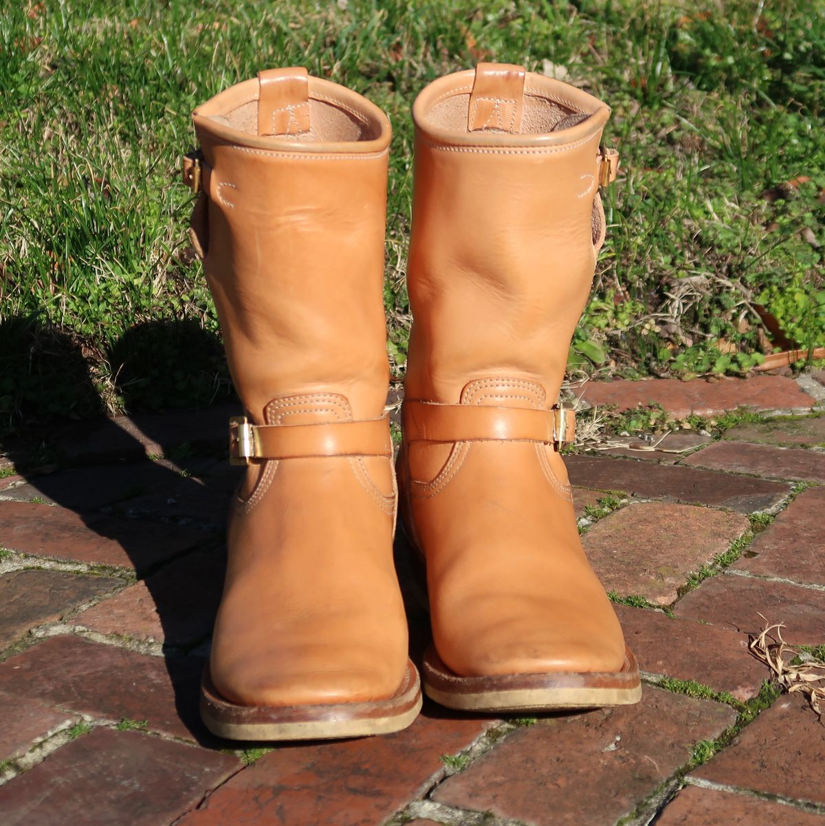 Photo by LarryStyles on February 3, 2023 of the Unsung U 22-2 Engineer Boot in Unlisted Leather.