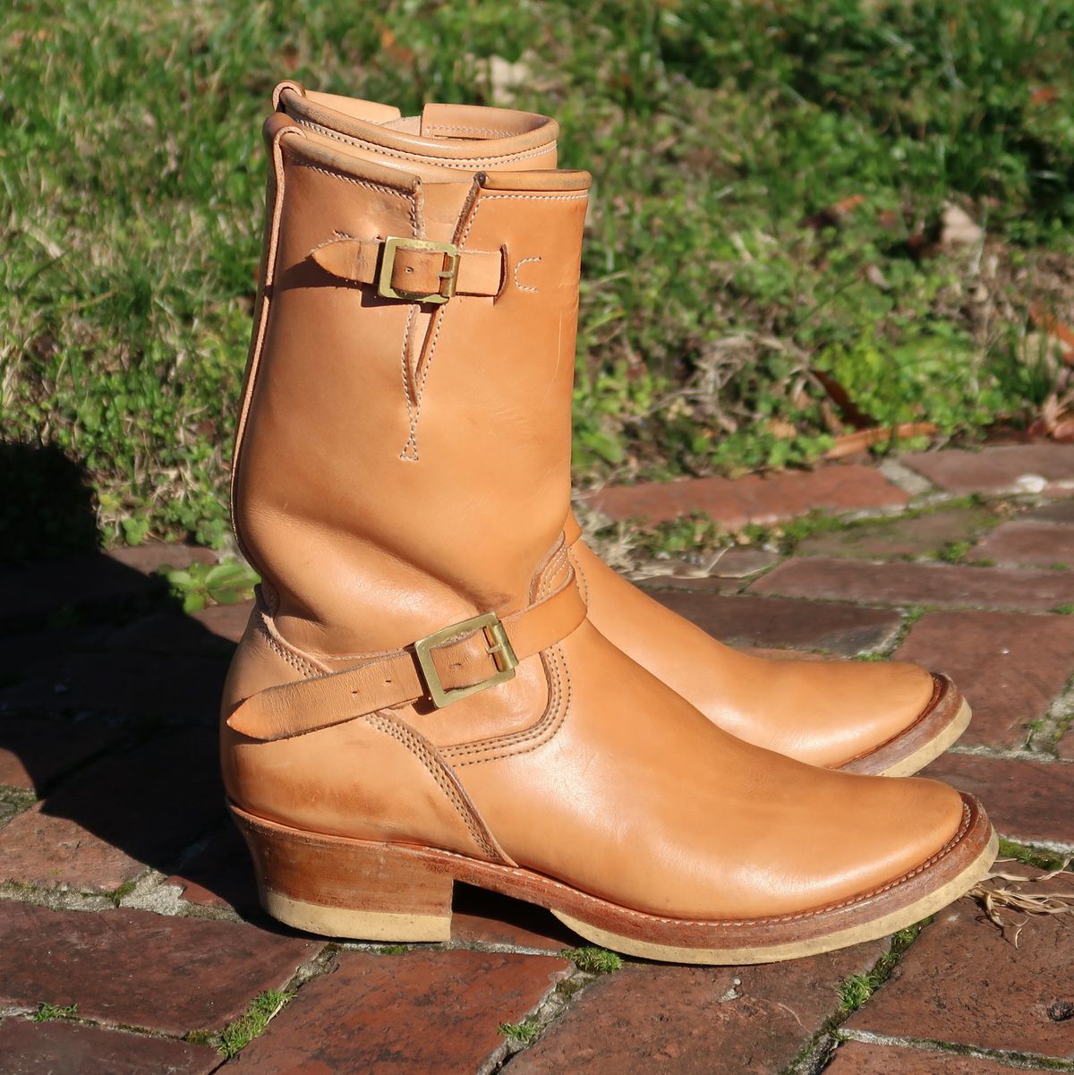 Photo by LarryStyles on February 3, 2023 of the Unsung U 22-2 Engineer Boot in Unlisted Leather.