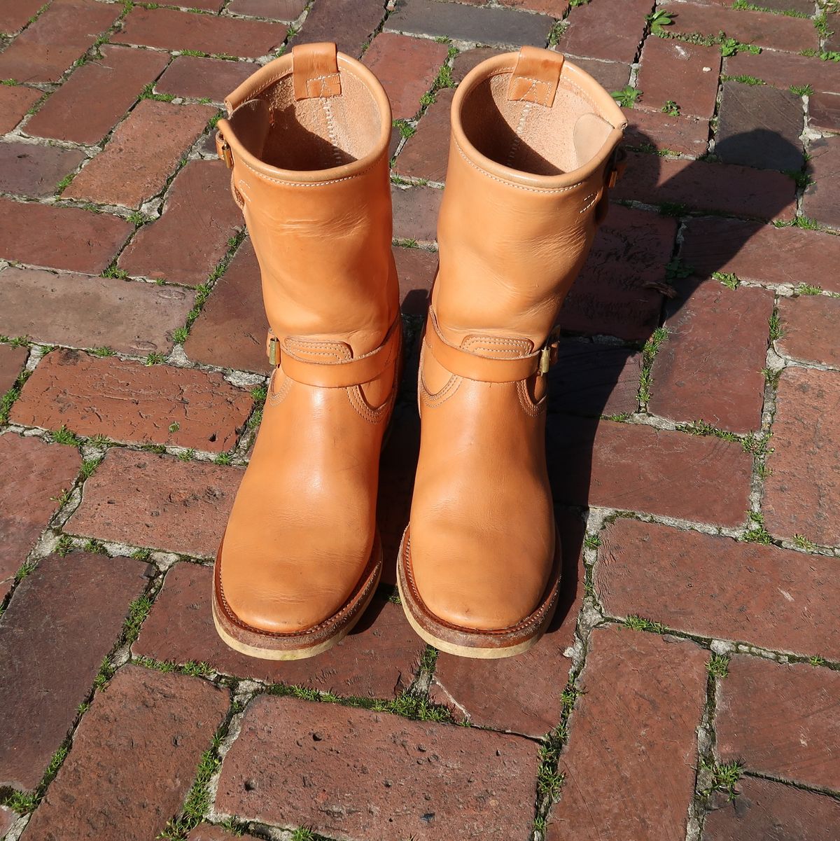 Photo by LarryStyles on March 4, 2023 of the Unsung U 22-2 Engineer Boot in Unlisted Leather.