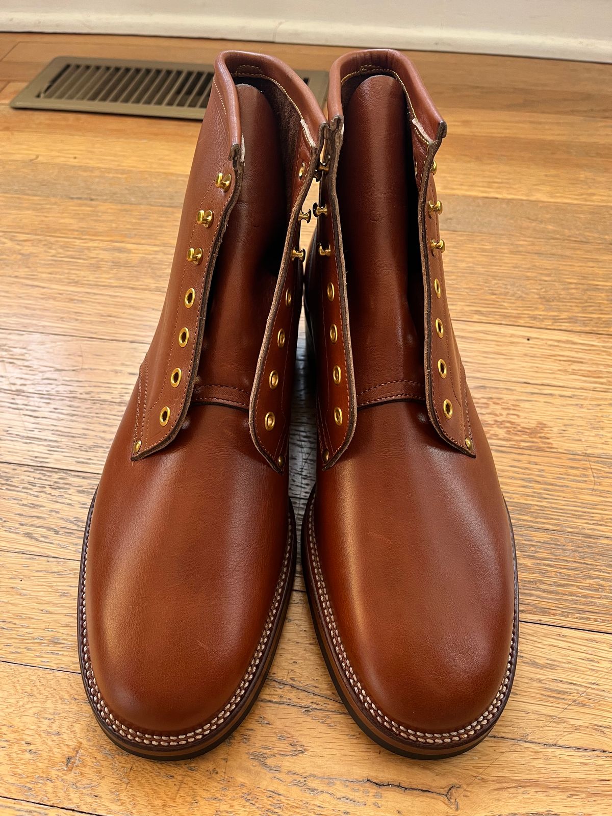 Photo by ld7465 on November 7, 2023 of the Iron Boots The Chosen One in S.B. Foot Teak Featherstone.