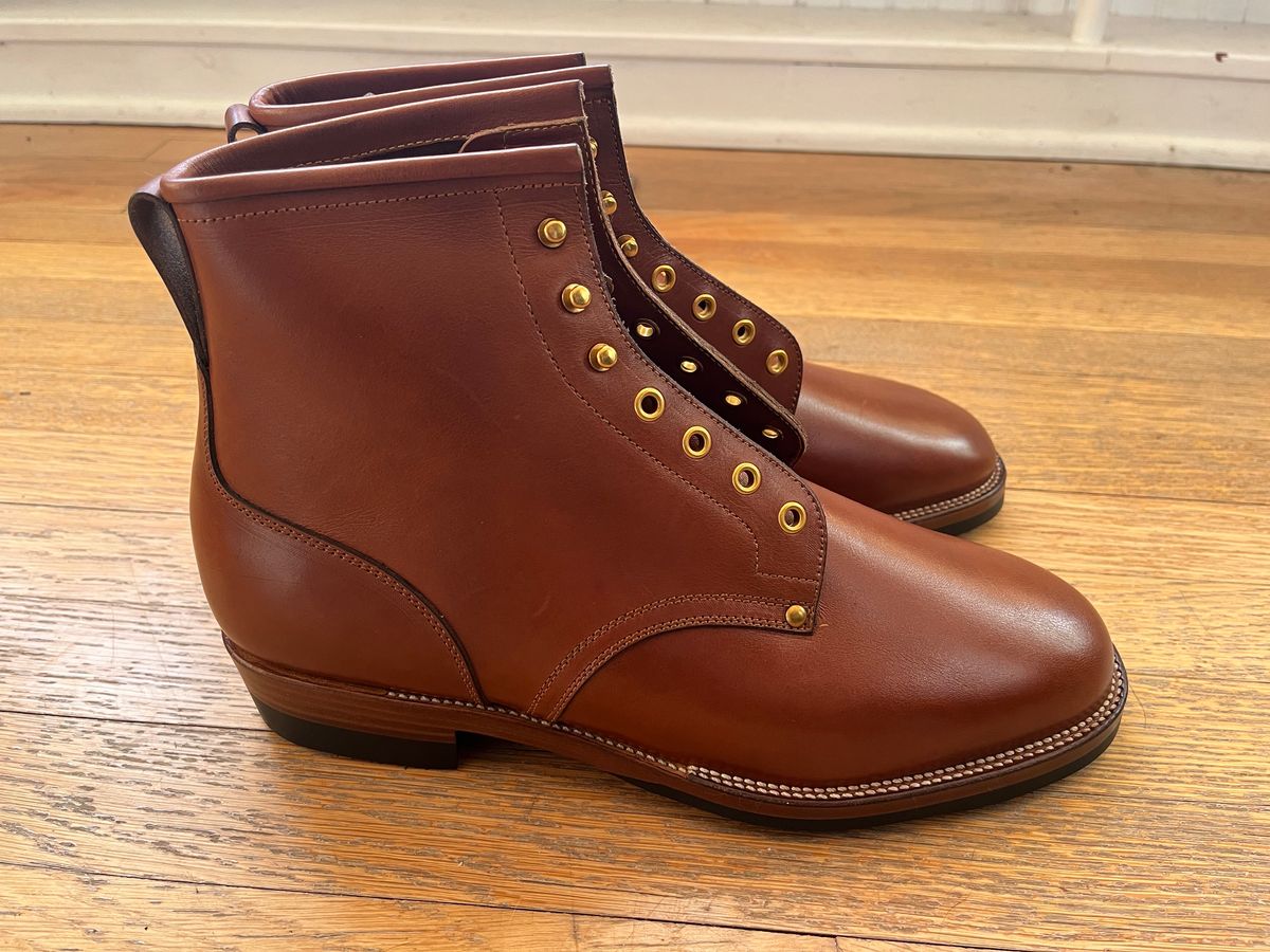Photo by ld7465 on November 7, 2023 of the Iron Boots The Chosen One in S.B. Foot Teak Featherstone.