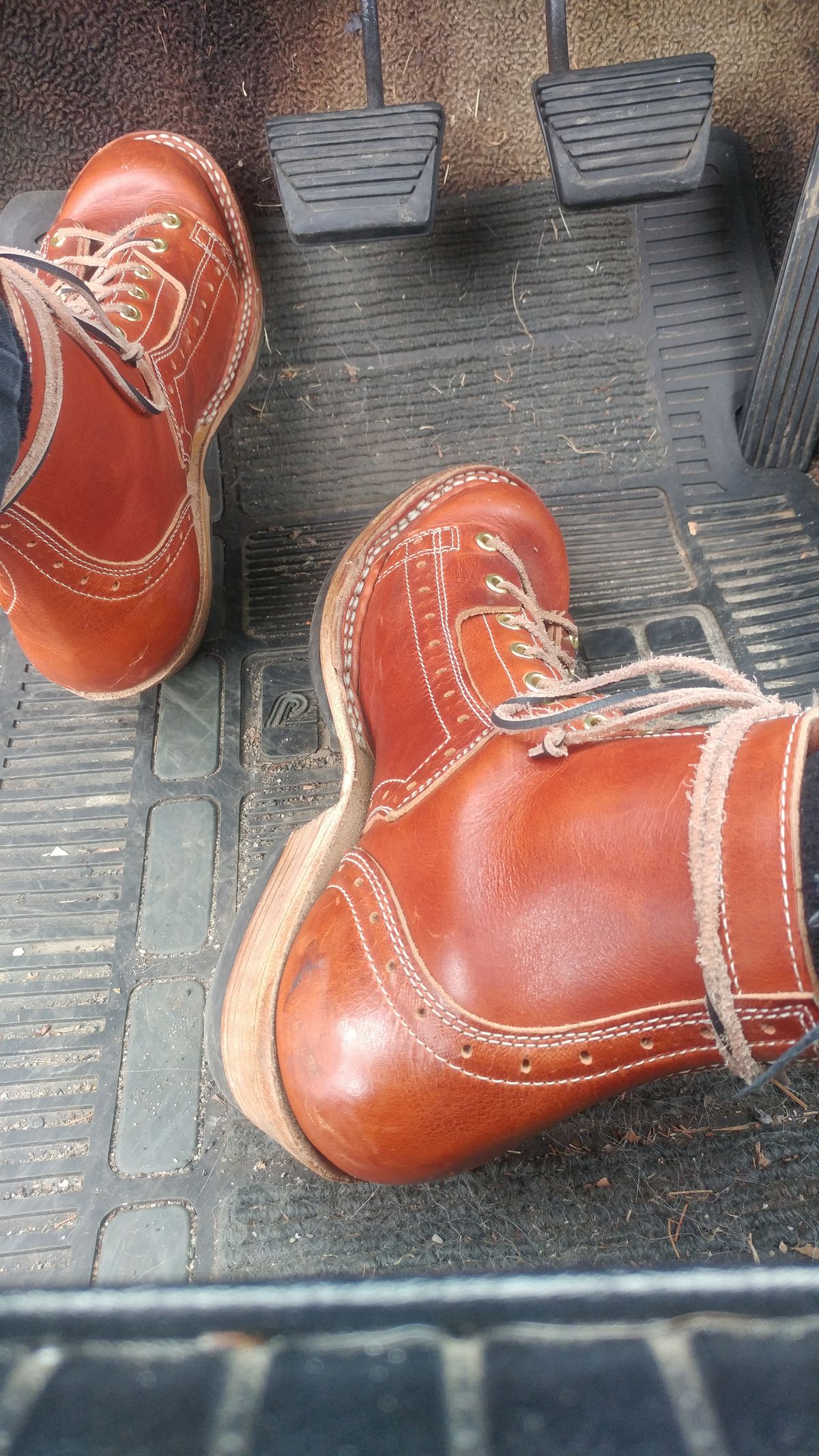 Photo by J.Seven on November 21, 2025 of the Frank's Boots Monkey Boot in Horween Olde English Dublin.