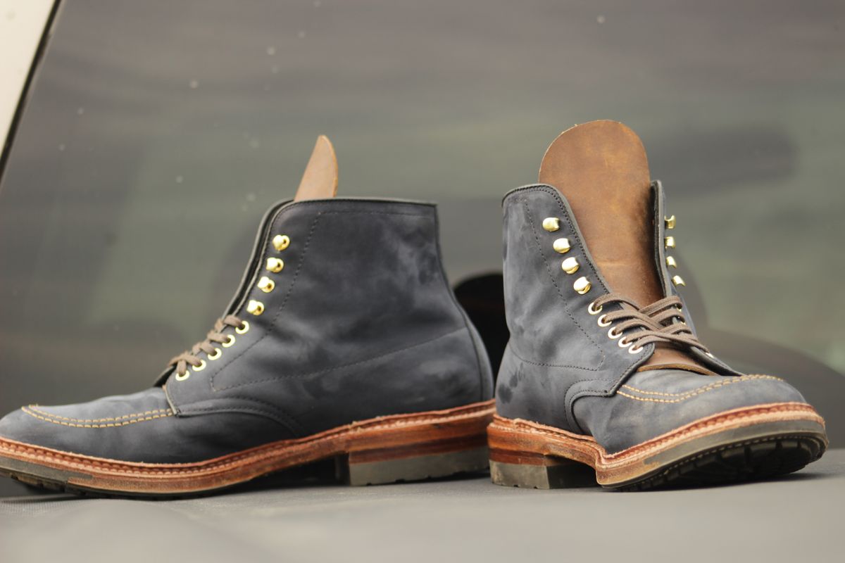Photo by J.Seven on April 3, 2025 of the Alden Indy Boot in Horween Navy Snuffed Suede.