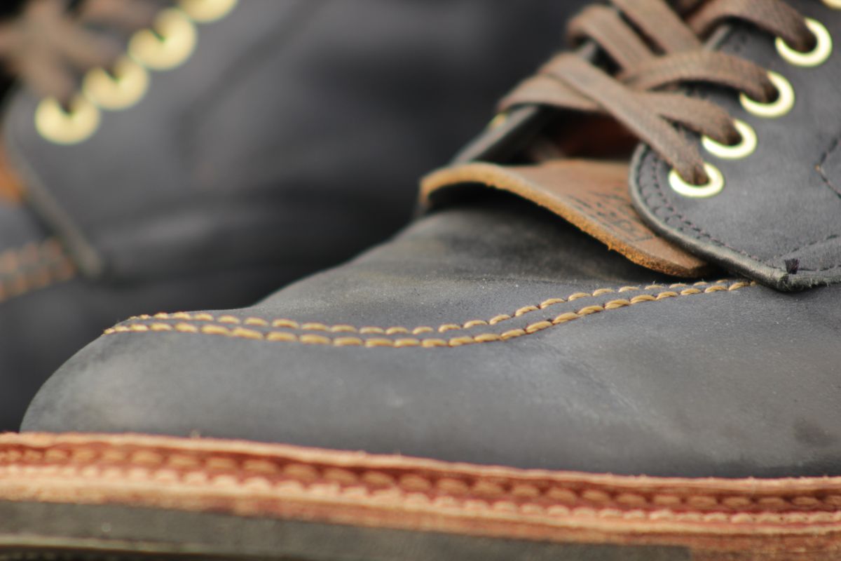 Photo by J.Seven on April 3, 2025 of the Alden Indy Boot in Horween Navy Snuffed Suede.