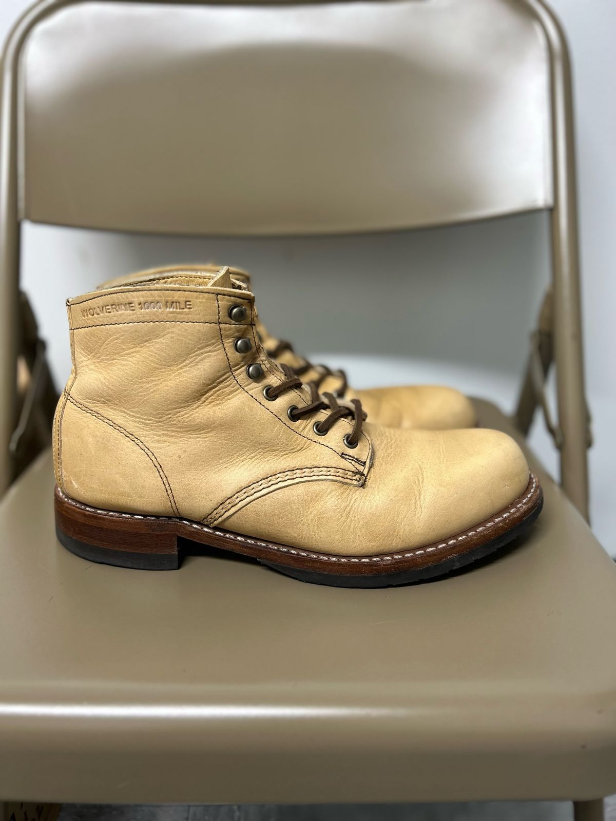 Photo by J.Seven on November 8, 2023 of the Wolverine 1000 Mile Evans Boot in Horween Olive Tanned.