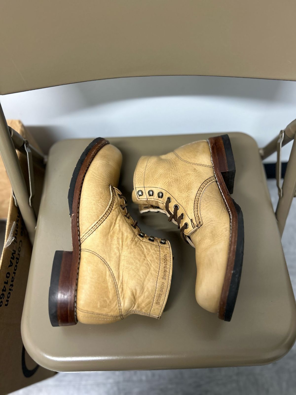 Photo by J.Seven on November 6, 2023 of the Wolverine 1000 Mile Evans Boot in Horween Olive Tanned.