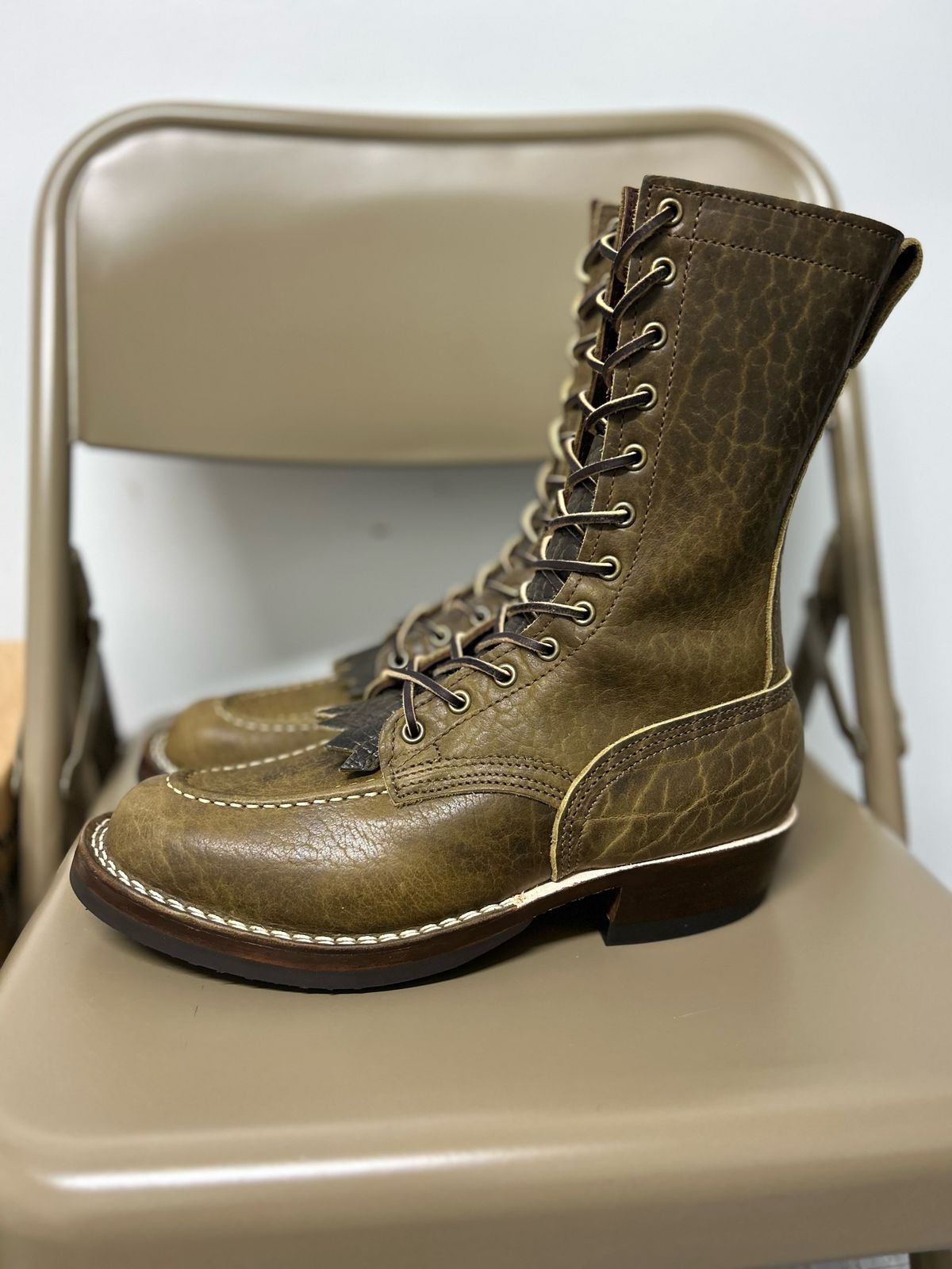 Photo by J.Seven on November 9, 2023 of the Nicks MTO in Law Tanning Olive Smooth Shruken Bison.