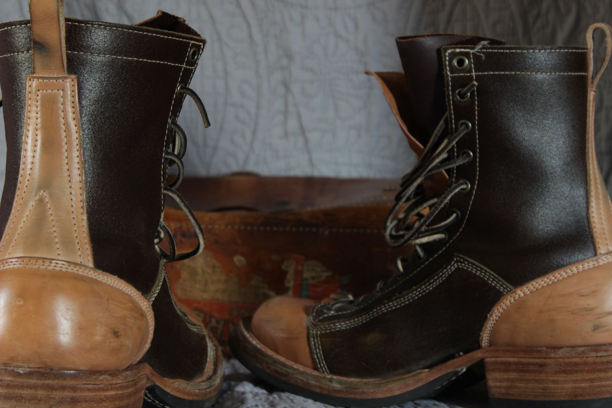 Photo by J.Seven on November 6, 2024 of the Frank's Boots Monkey Boot in Horween Cinnamon Waxed Flesh & Wickett & Craig Russet Traditional Harness.