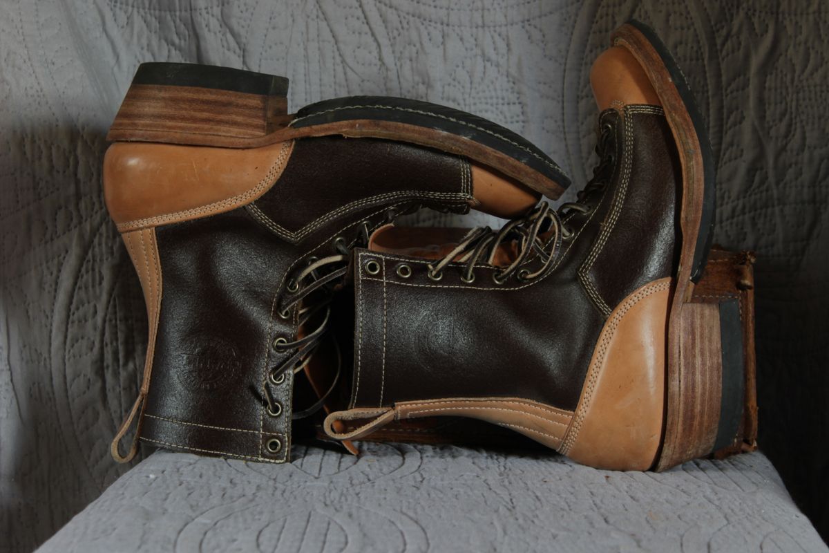 Photo by J.Seven on October 29, 2024 of the Frank's Boots Monkey Boot in Horween Cinnamon Waxed Flesh & Wickett & Craig Russet Traditional Harness.