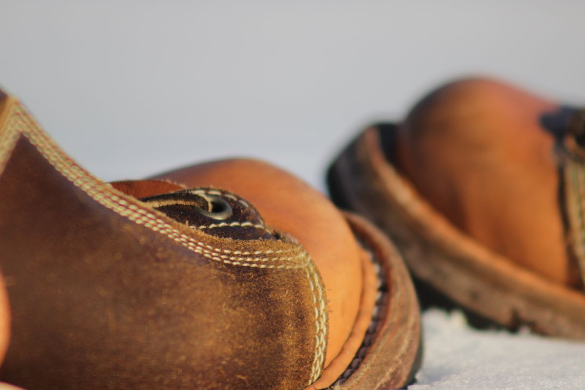 Photo by J.Seven on January 7, 2025 of the Frank's Boots Monkey Boot in Horween Cinnamon Waxed Flesh & Wickett & Craig Russet Traditional Harness.