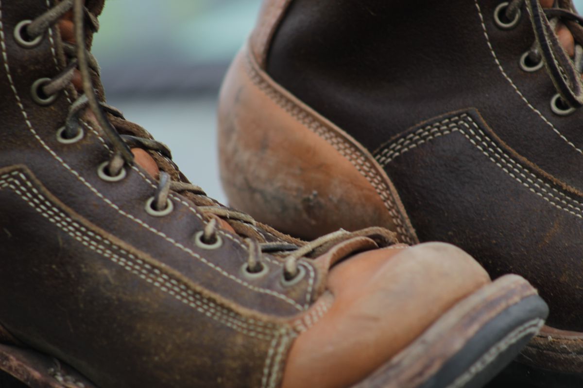 Photo by J.Seven on March 6, 2025 of the Frank's Boots Monkey Boot in Horween Cinnamon Waxed Flesh & Wickett & Craig Russet Traditional Harness.