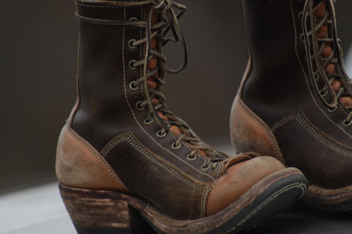Photo by J.Seven on March 6, 2025 of the Frank's Boots Monkey Boot in Horween Cinnamon Waxed Flesh & Wickett & Craig Russet Traditional Harness.