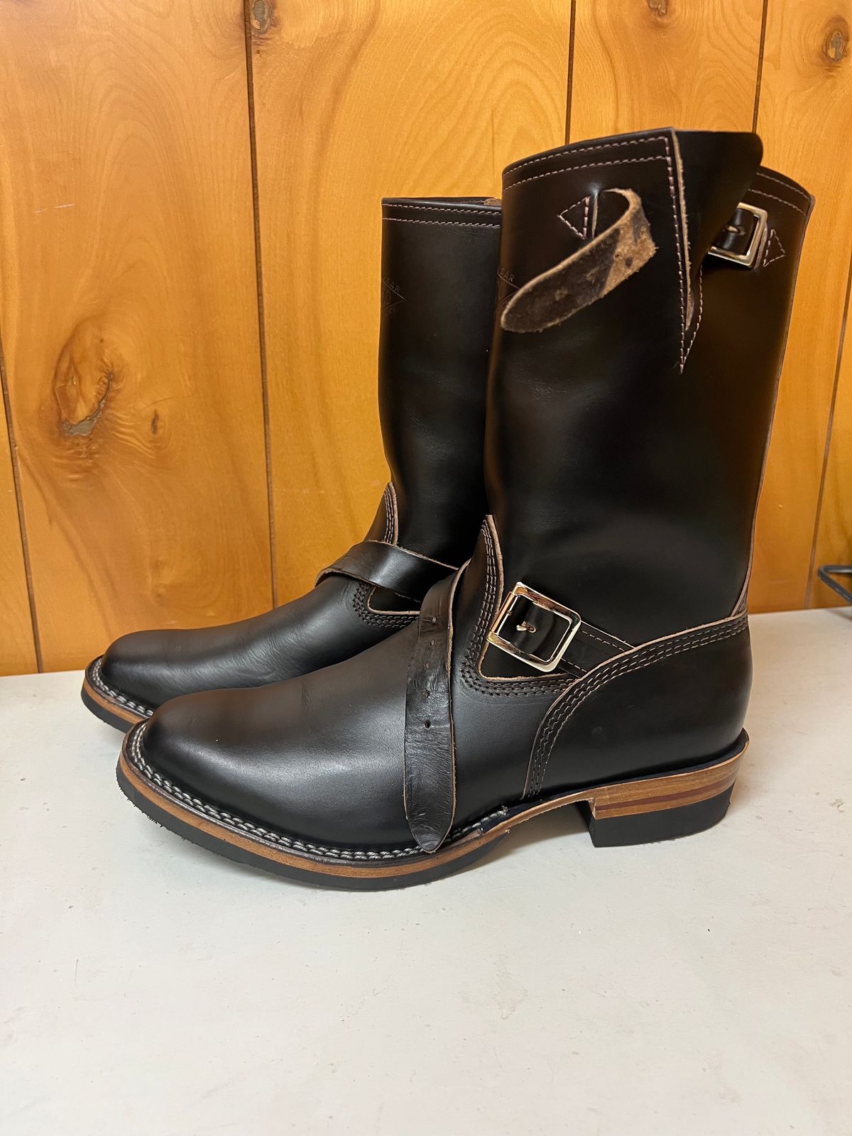 Photo by twigglekitty73 on October 2, 2023 of the Wesco Mister Lou in Horween Black Chromexcel Horsehide.