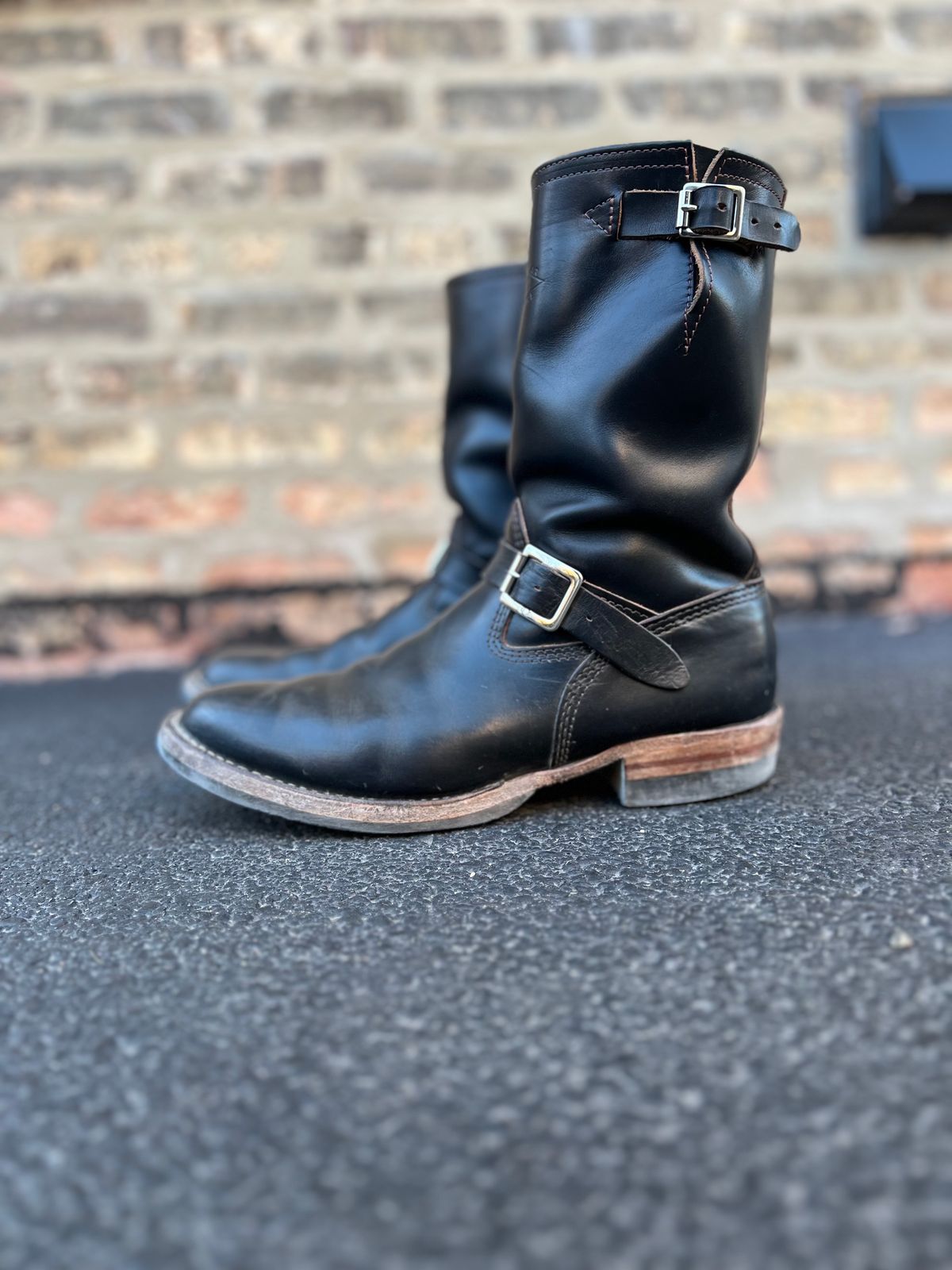 Photo by twigglekitty73 on February 2, 2024 of the Wesco Mister Lou in Horween Black Chromexcel Horsehide.