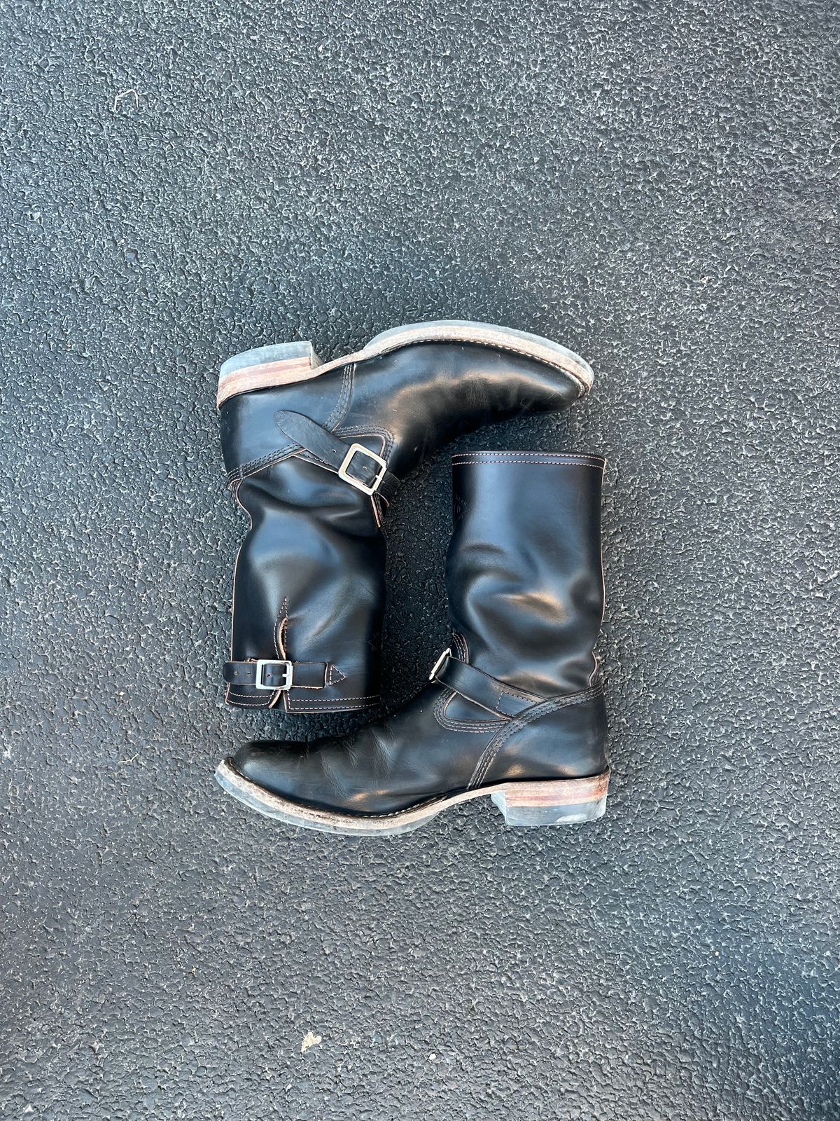 Photo by twigglekitty73 on February 2, 2024 of the Wesco Mister Lou in Horween Black Chromexcel Horsehide.