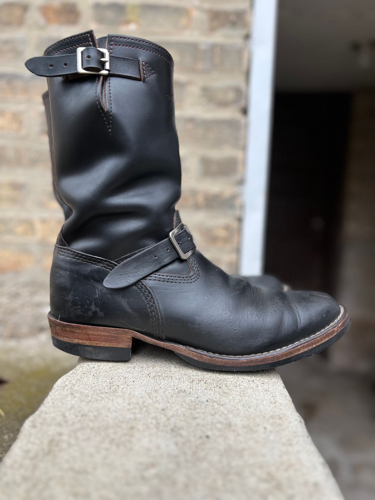 Photo by twigglekitty73 on April 1, 2024 of the Wesco Mister Lou in Horween Black Chromexcel Horsehide.