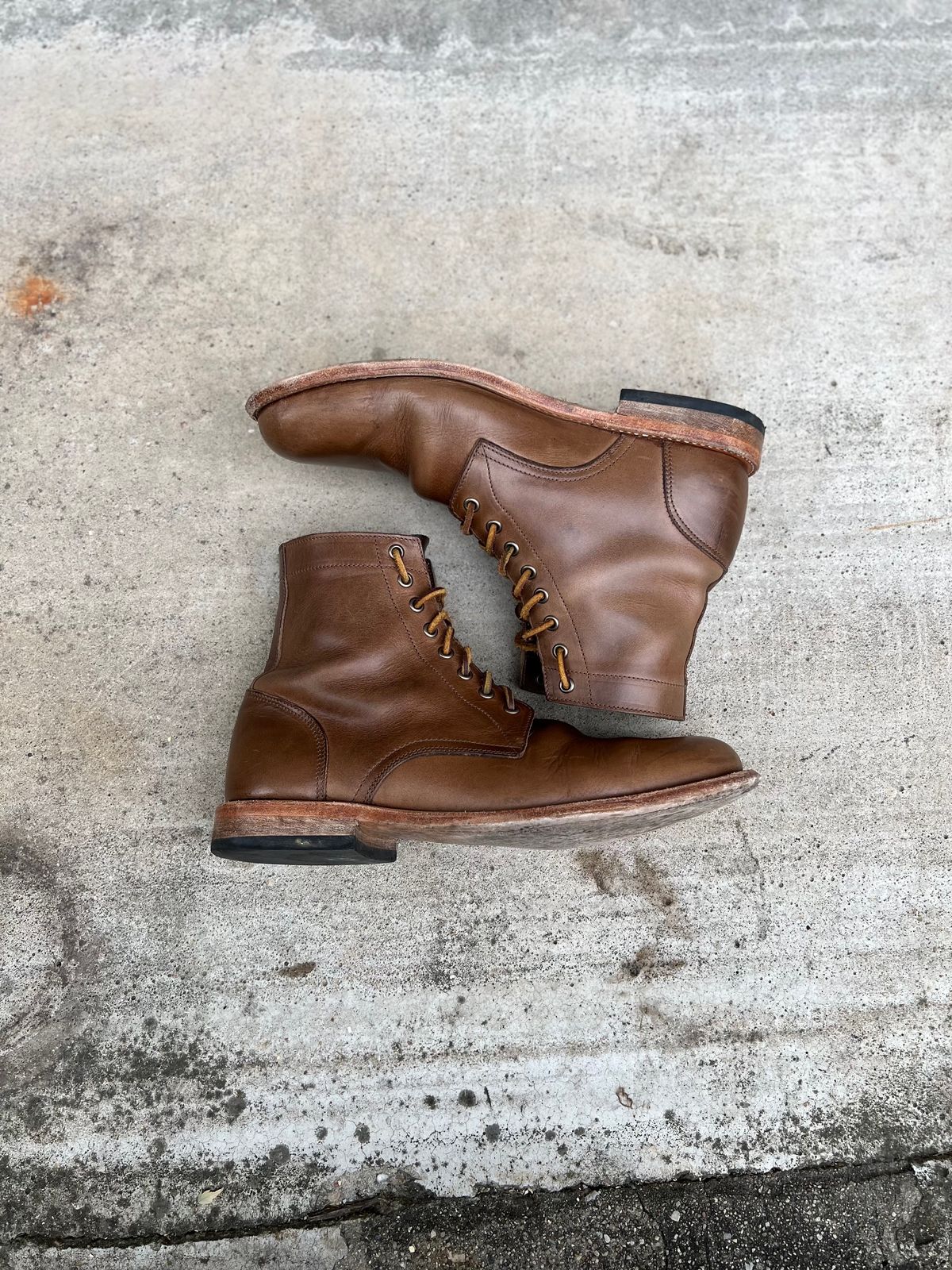 Photo by twigglekitty73 on November 3, 2023 of the Oak Street Bootmakers Trench Boot in Horween Natural Chromexcel.