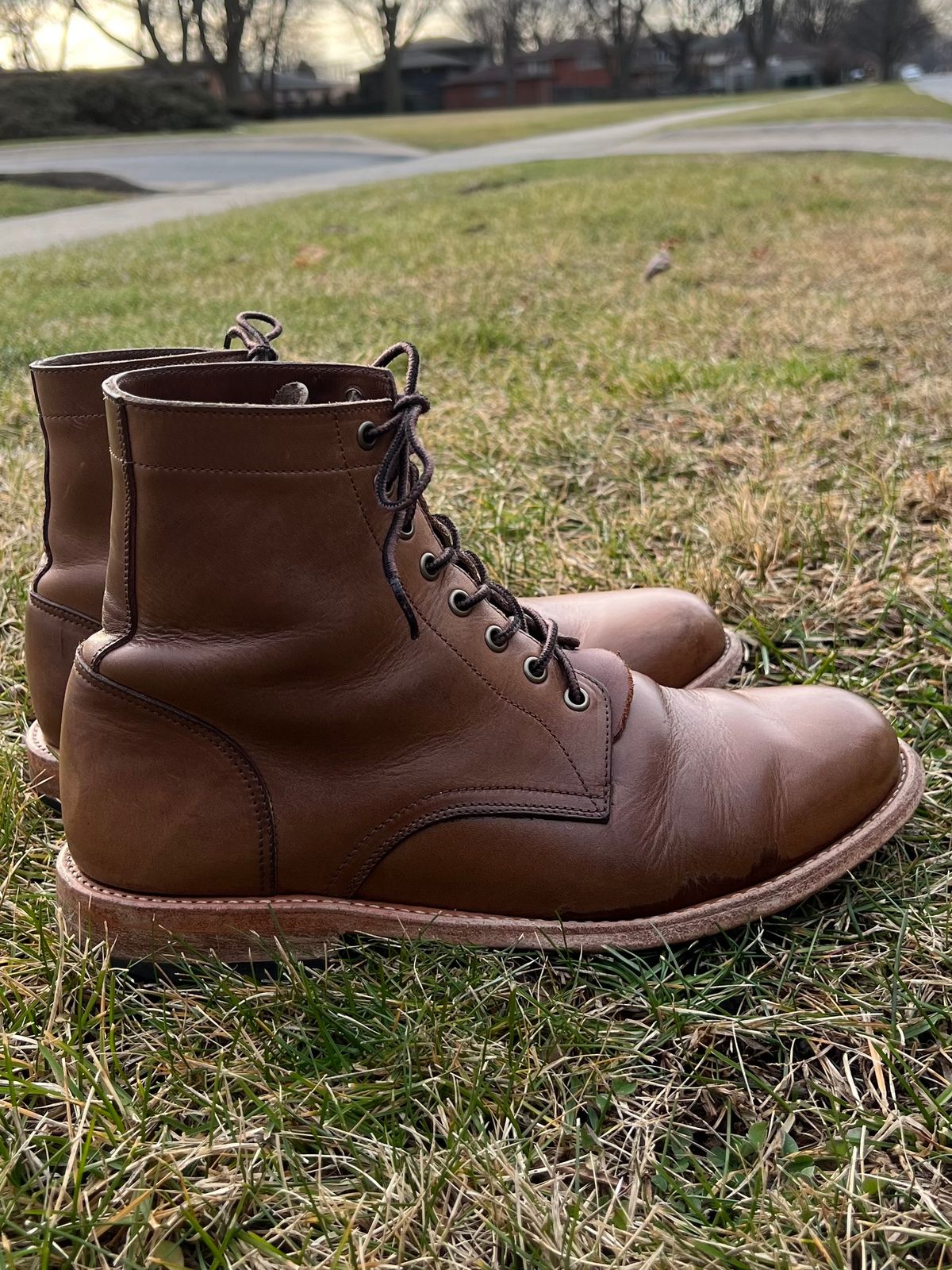 Photo by twigglekitty73 on January 1, 2024 of the Oak Street Bootmakers Trench Boot in Horween Natural Chromexcel.