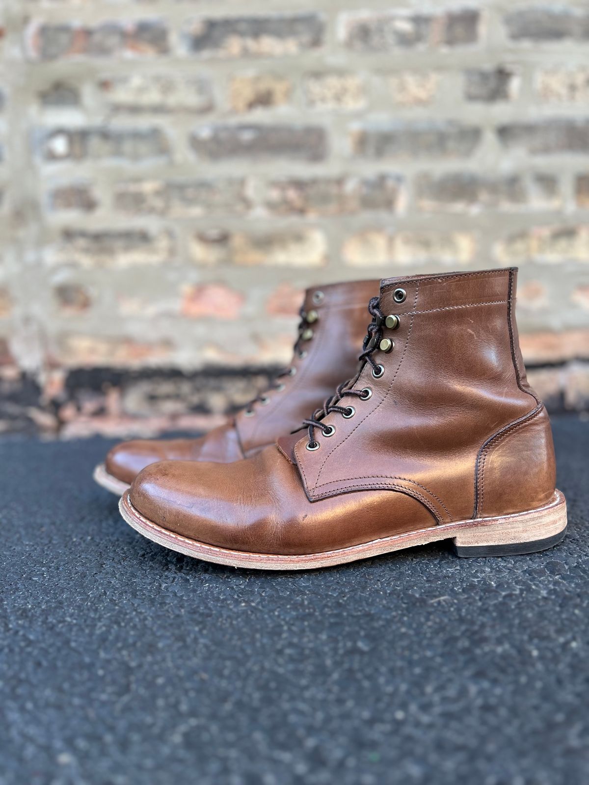 Photo by twigglekitty73 on February 2, 2024 of the Oak Street Bootmakers Trench Boot in Horween Natural Chromexcel.