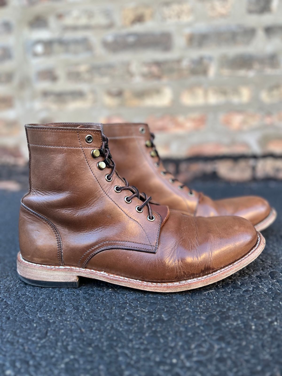 Photo by twigglekitty73 on February 2, 2024 of the Oak Street Bootmakers Trench Boot in Horween Natural Chromexcel.