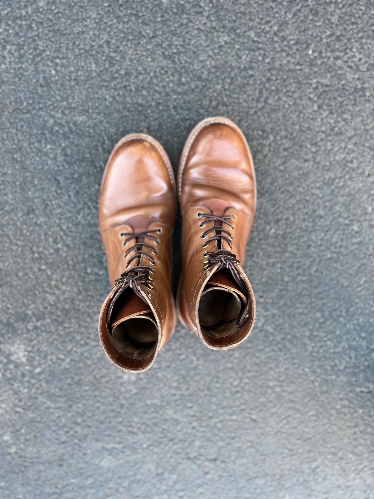 Photo by twigglekitty73 on February 2, 2024 of the Oak Street Bootmakers Trench Boot in Horween Natural Chromexcel.