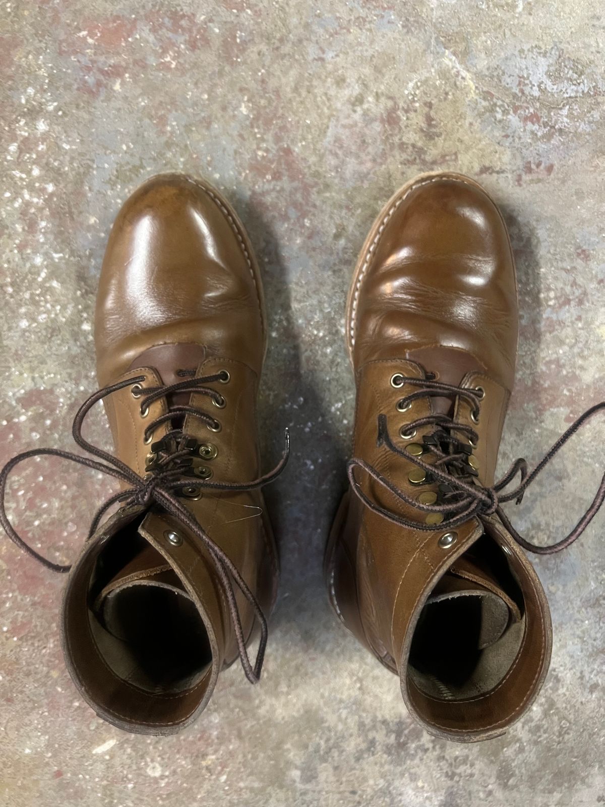 Photo by twigglekitty73 on March 2, 2024 of the Oak Street Bootmakers Trench Boot in Horween Natural Chromexcel.