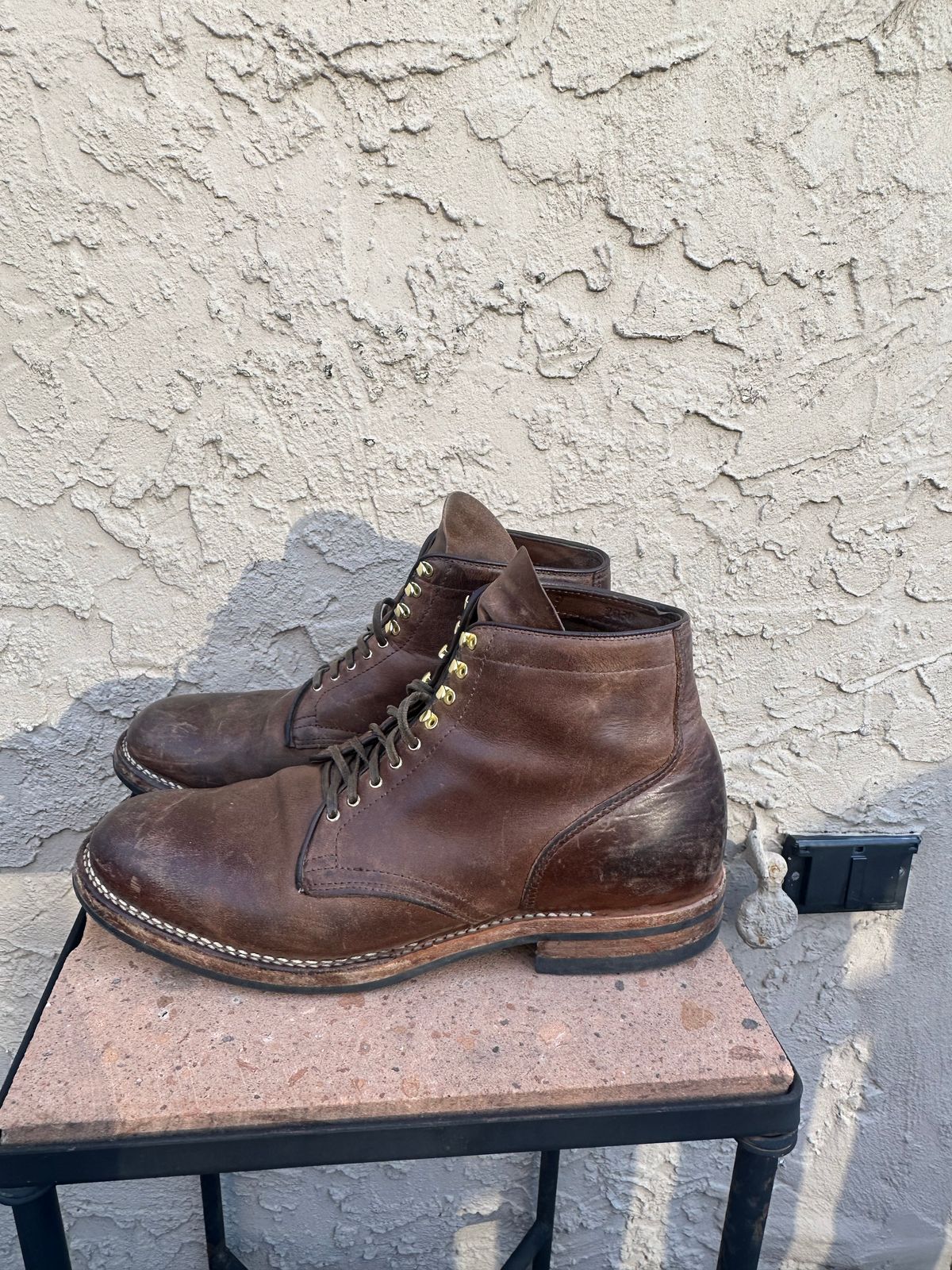 Photo by AGold on December 2, 2022 of the Viberg Service Boot in Horween Natural Chromexcel.