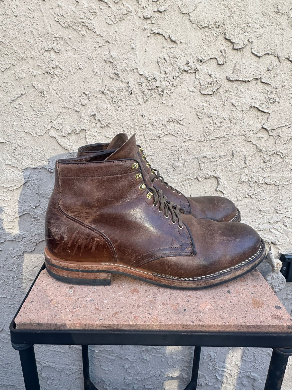 Photo by AGold on December 2, 2022 of the Viberg Service Boot in Horween Natural Chromexcel.