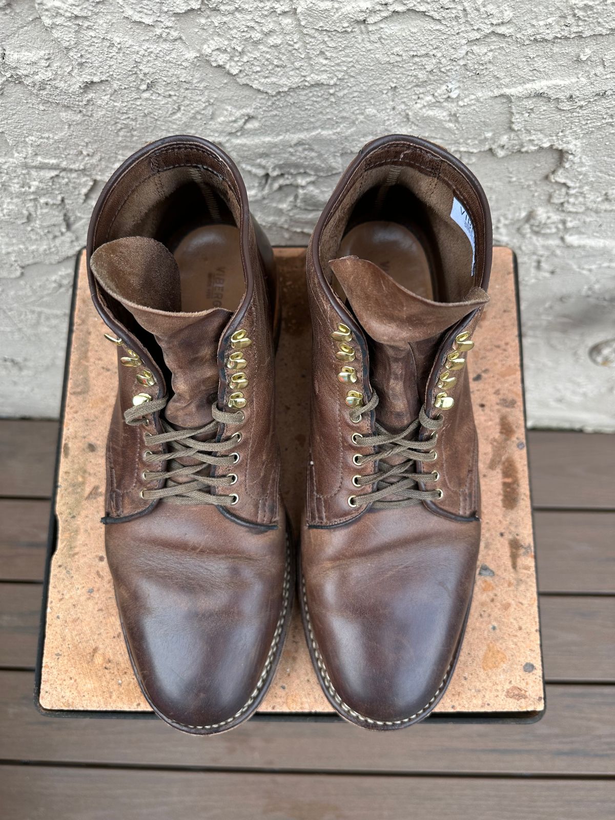 Photo by AGold on January 5, 2023 of the Viberg Service Boot in Horween Natural Chromexcel.