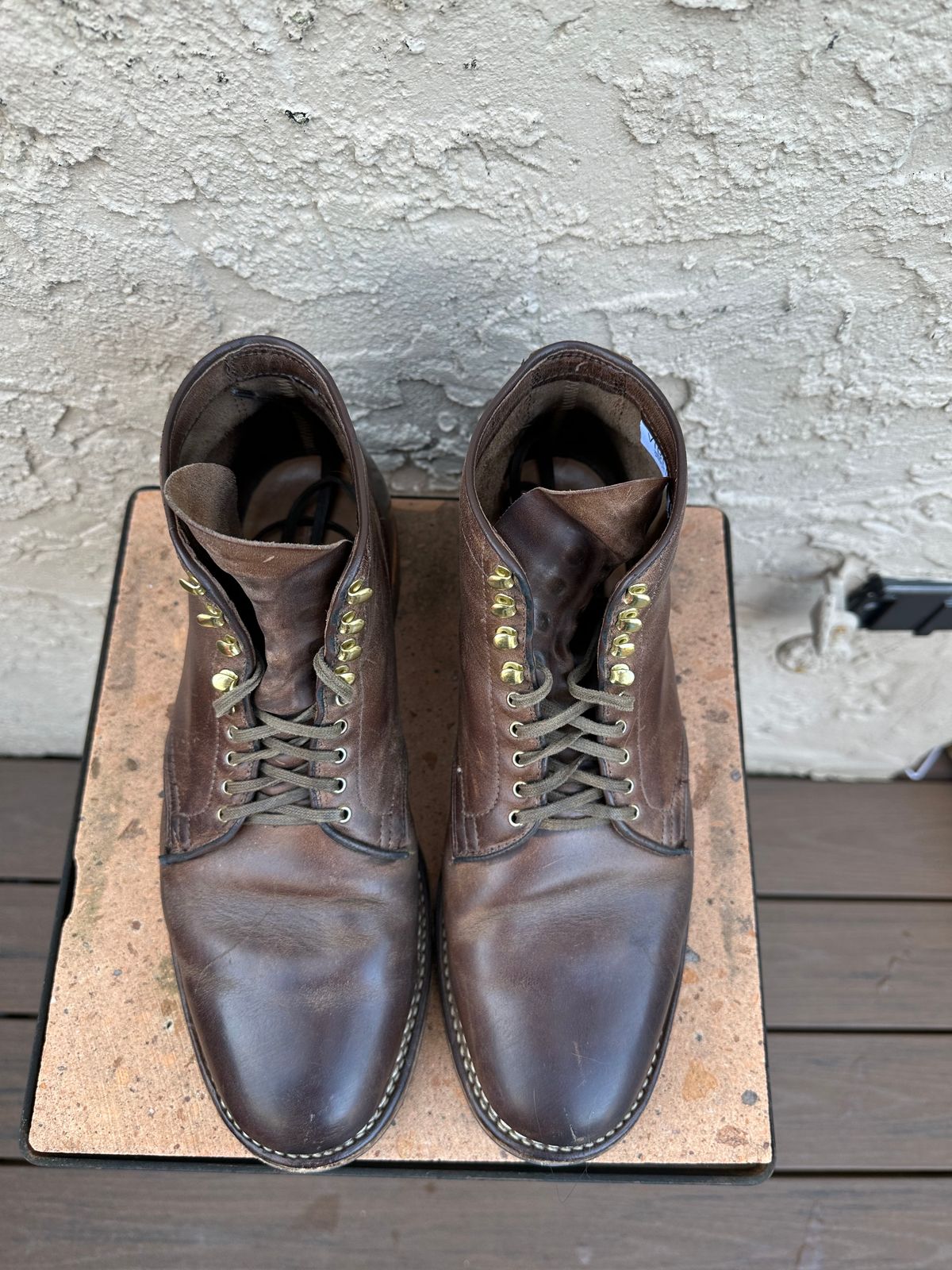 Photo by AGold on February 2, 2023 of the Viberg Service Boot in Horween Natural Chromexcel.