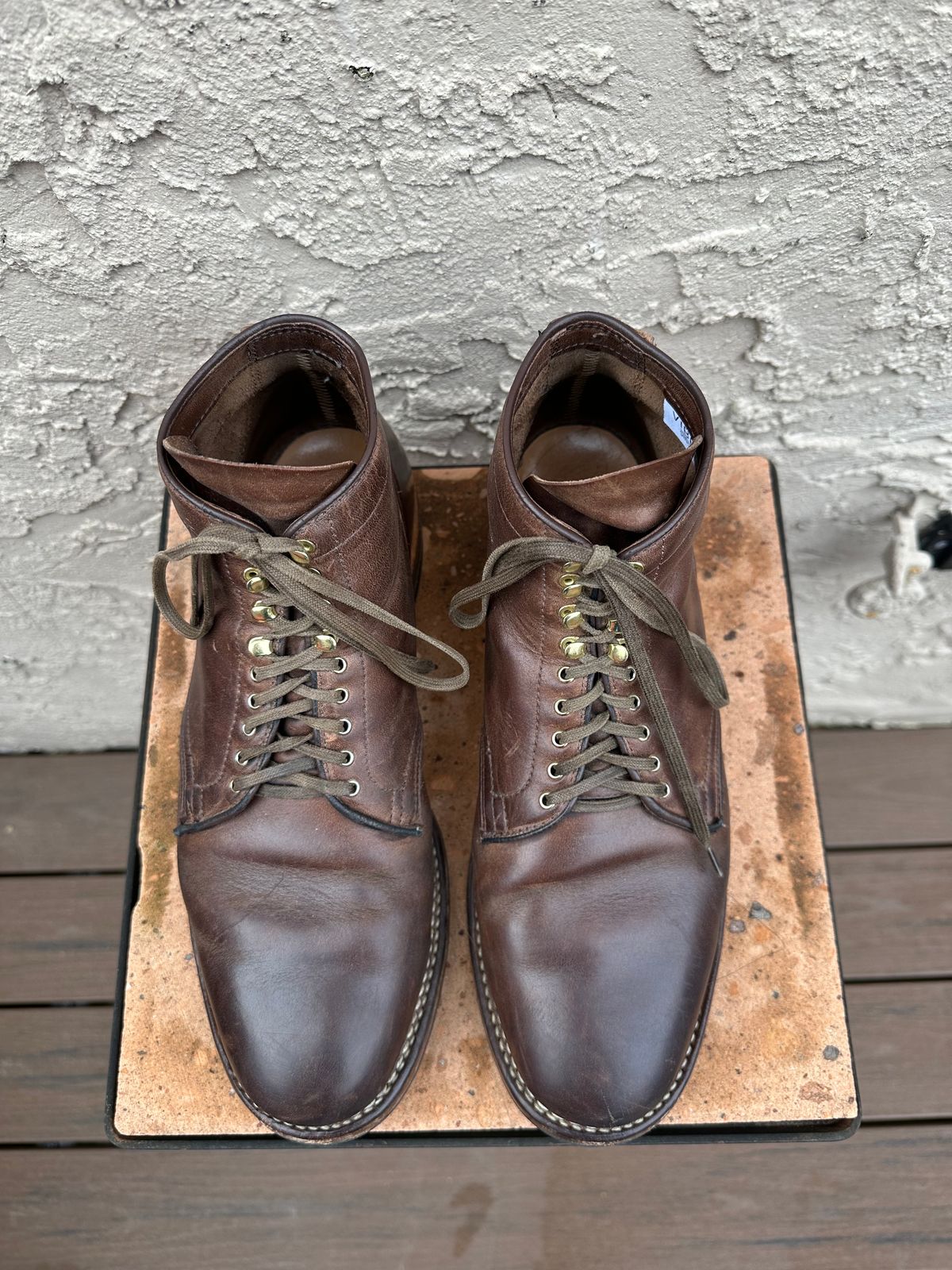 Photo by AGold on March 2, 2023 of the Viberg Service Boot in Horween Natural Chromexcel.