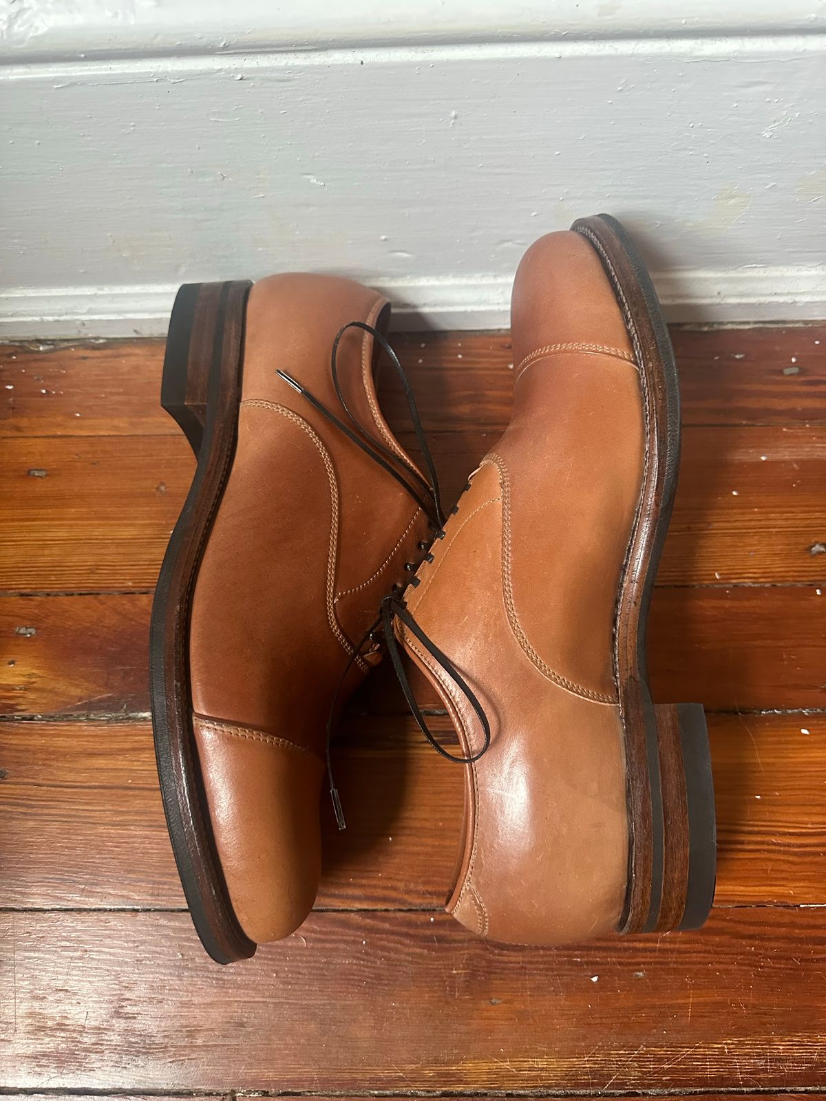 Photo by AGold on October 4, 2022 of the Viberg Bastion Oxford in Horween Natural Shell Cordovan.