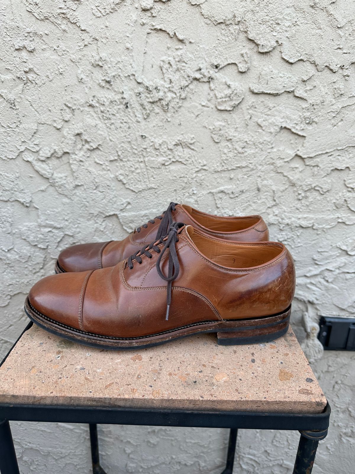 Photo by AGold on February 2, 2023 of the Viberg Bastion Oxford in Horween Natural Shell Cordovan.