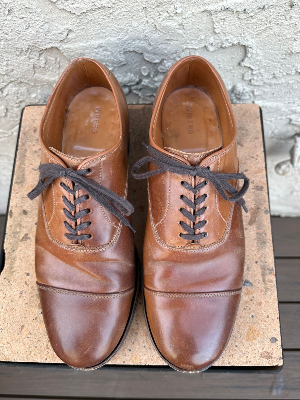 Photo by AGold on February 2, 2023 of the Viberg Bastion Oxford in Horween Natural Shell Cordovan.