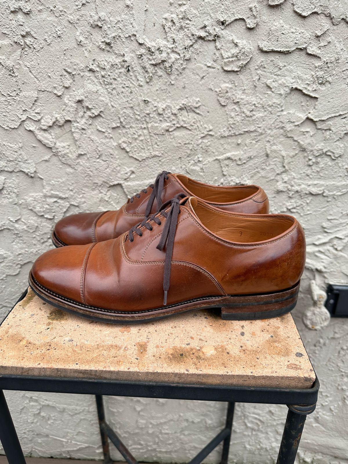 Photo by AGold on March 2, 2023 of the Viberg Bastion Oxford in Horween Natural Shell Cordovan.