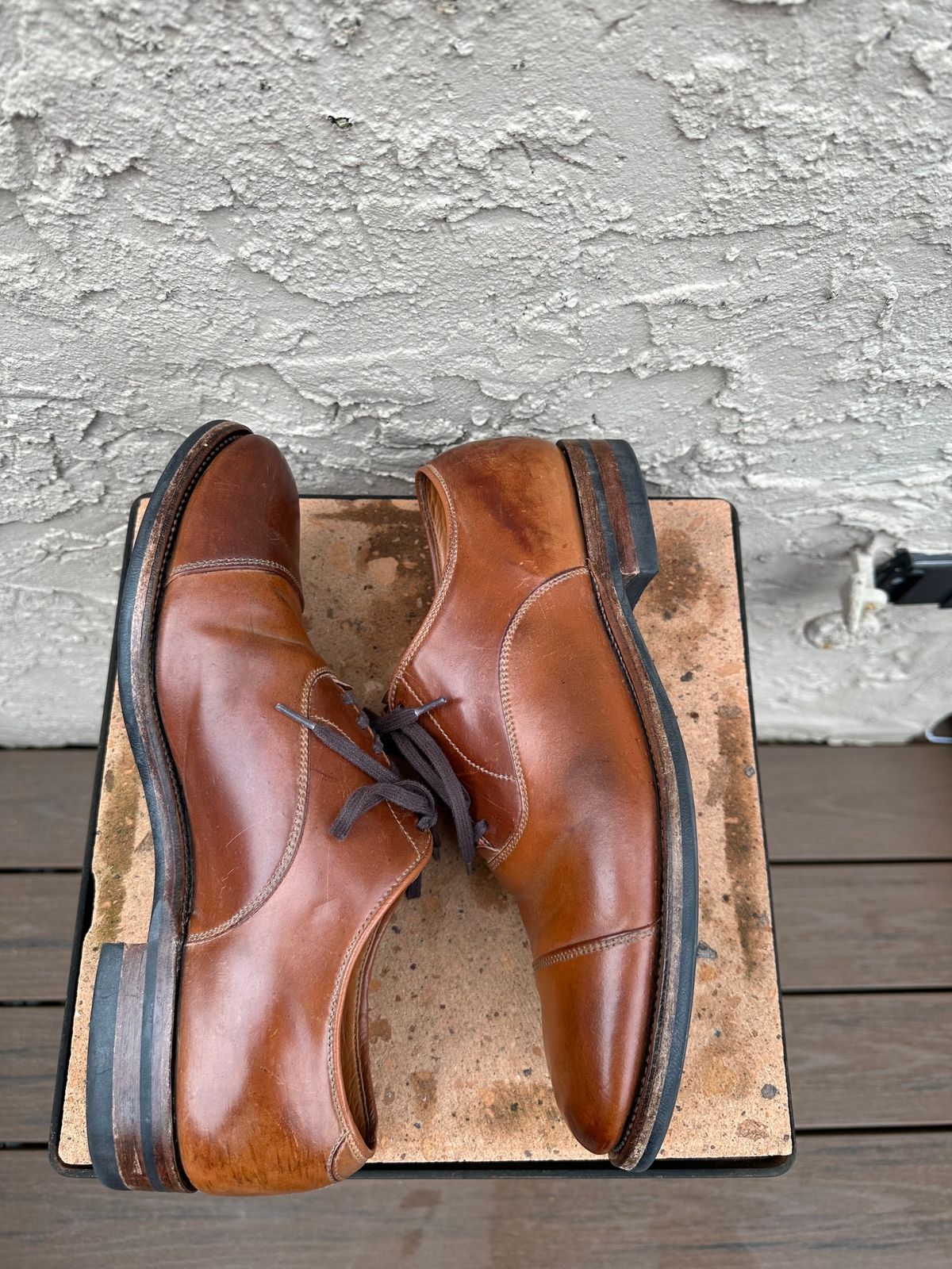 Photo by AGold on March 2, 2023 of the Viberg Bastion Oxford in Horween Natural Shell Cordovan.