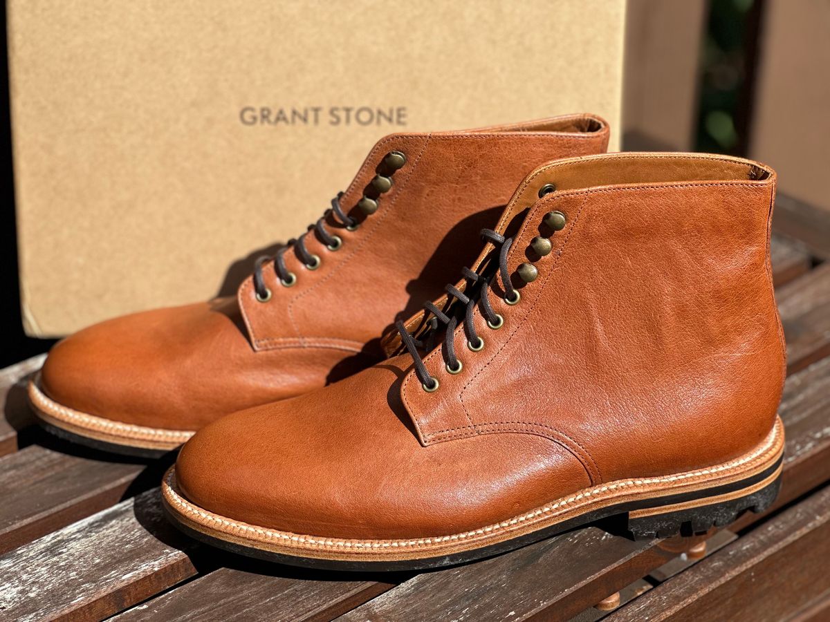 Photo by AGold on October 5, 2023 of the Grant Stone Edward Boot in Incas Rust Kangaroo.