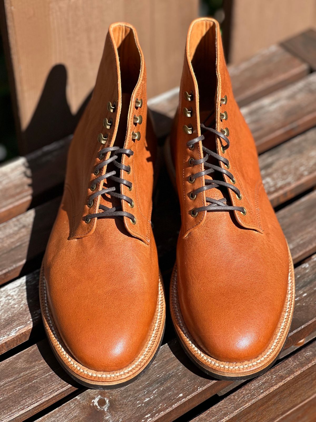 Photo by AGold on October 5, 2023 of the Grant Stone Edward Boot in Incas Rust Kangaroo.