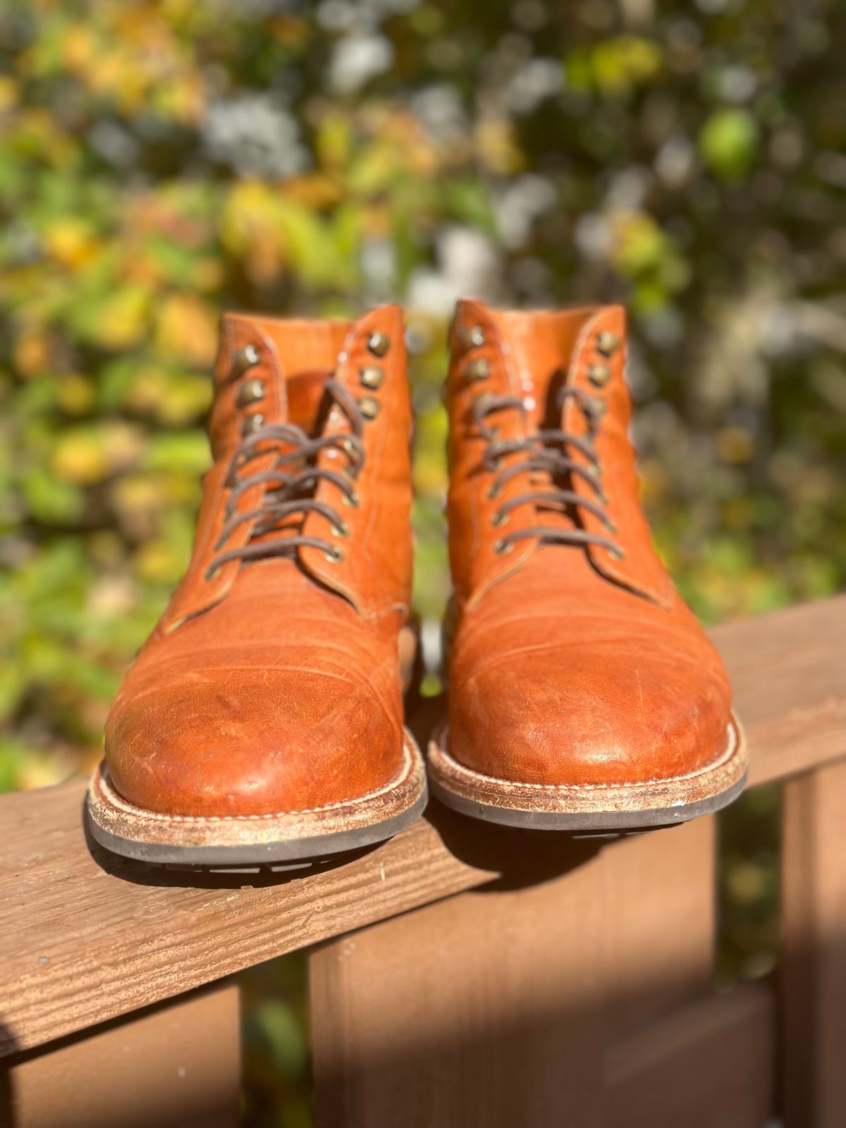 Photo by AGold on November 1, 2023 of the Grant Stone Edward Boot in Incas Rust Kangaroo.