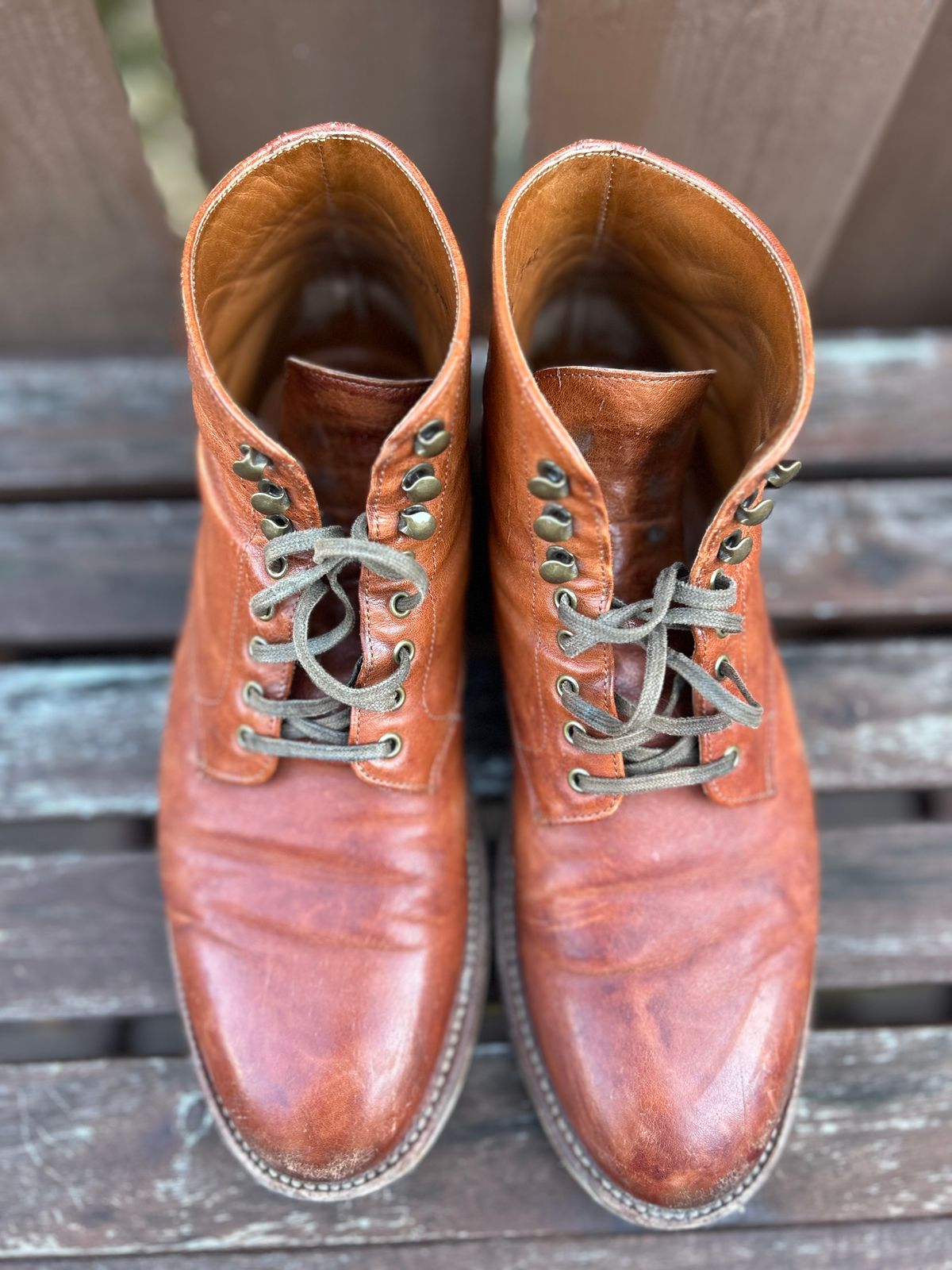 Photo by AGold on February 4, 2024 of the Grant Stone Edward Boot in Incas Rust Kangaroo.