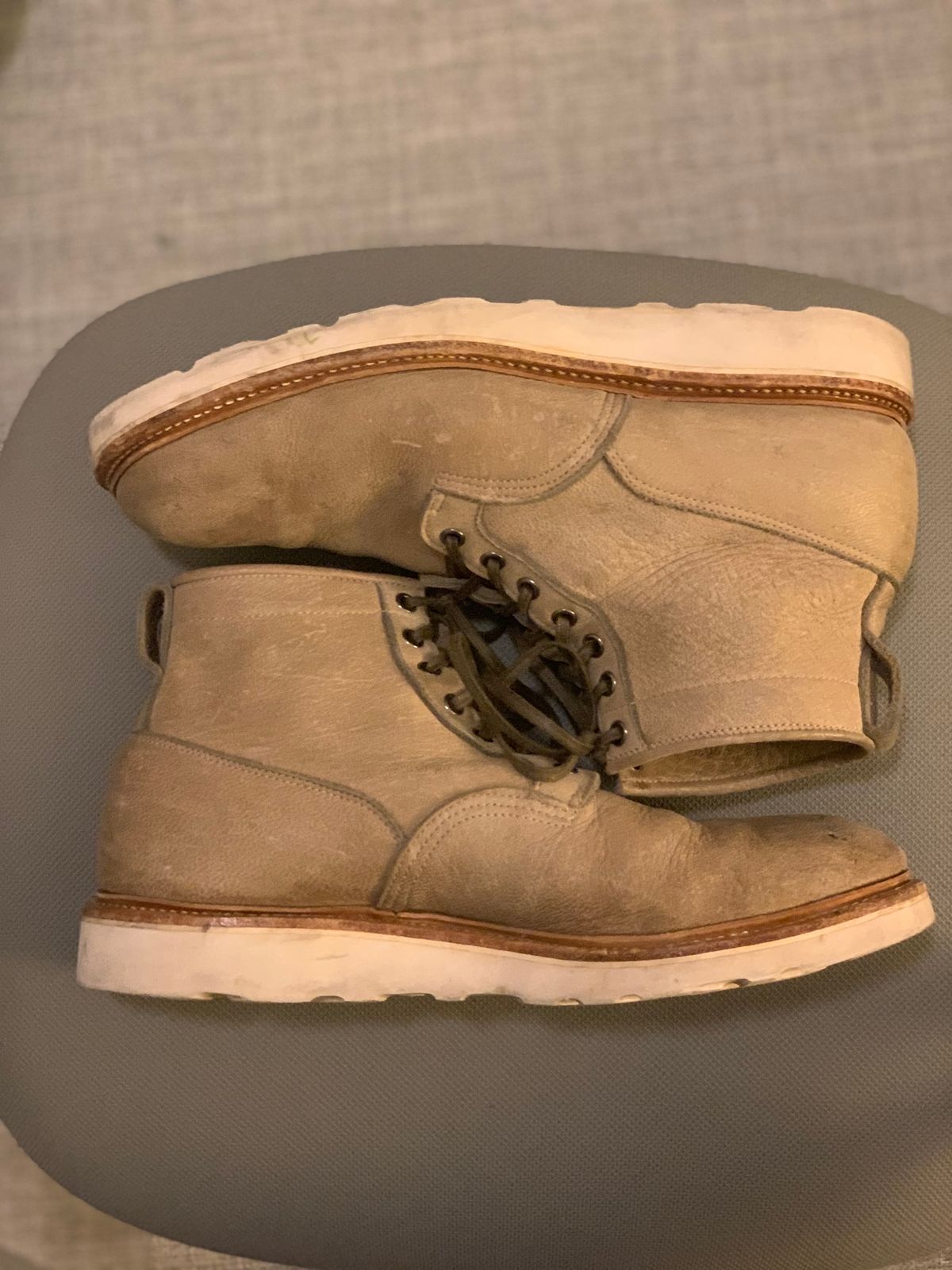 Photo by lonewolfpacman on February 6, 2024 of the Viberg Scout Boot in C.F. Stead Nomad Bokhara Nubuck.
