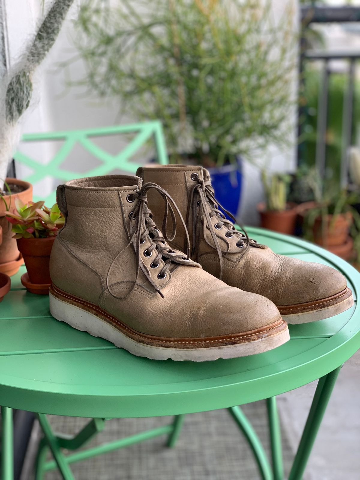 Photo by lonewolfpacman on April 2, 2024 of the Viberg Scout Boot in C.F. Stead Nomad Bokhara Nubuck.