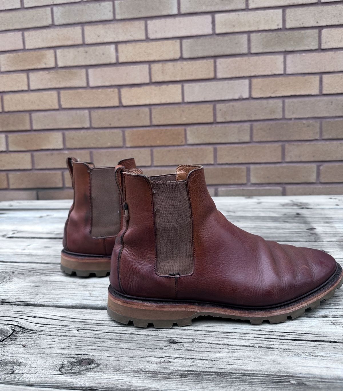 Photo by worldtraveler on October 4, 2025 of the Allen Edmonds Denali Chelsea Boot in Unknown Natural Veg Tan.