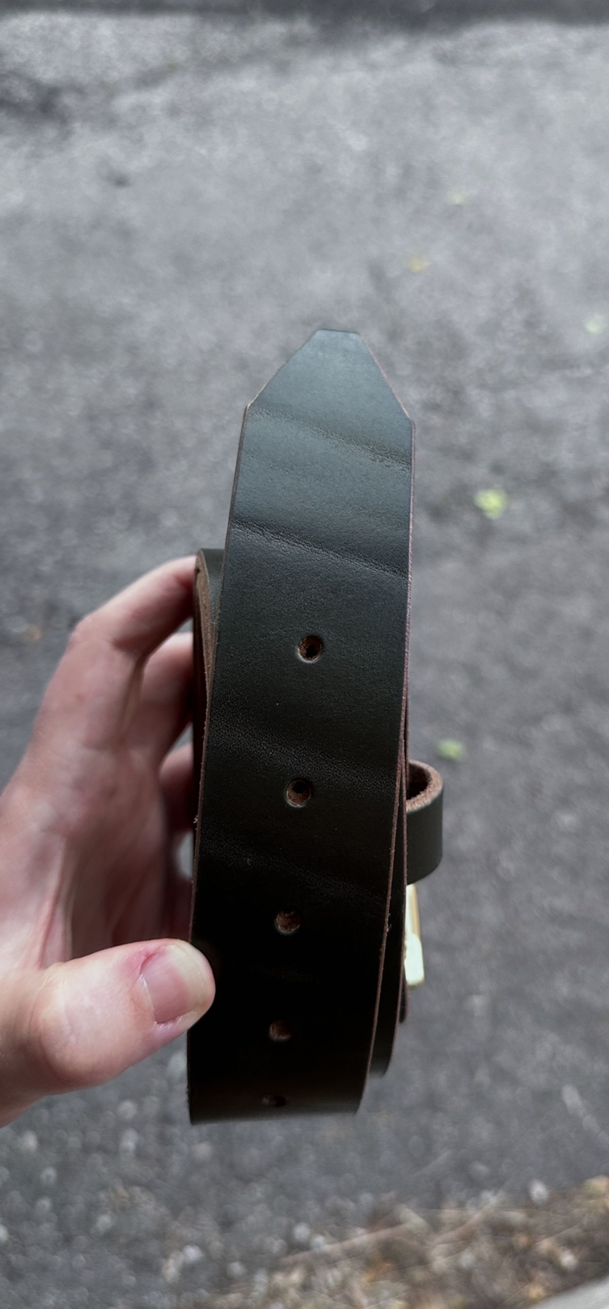 Photo by worldtraveler on October 4, 2025 of the Self-Made Belt in J&FJ Baker Bridle Green.